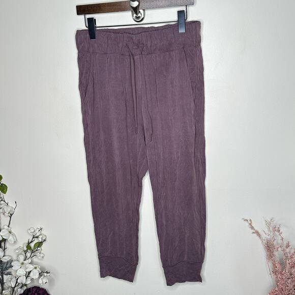 LULULEMON Lost in Leisure Crop Jogger Antique Bark Purple Brown Sz 8 {U54} - Picture 4 of 8